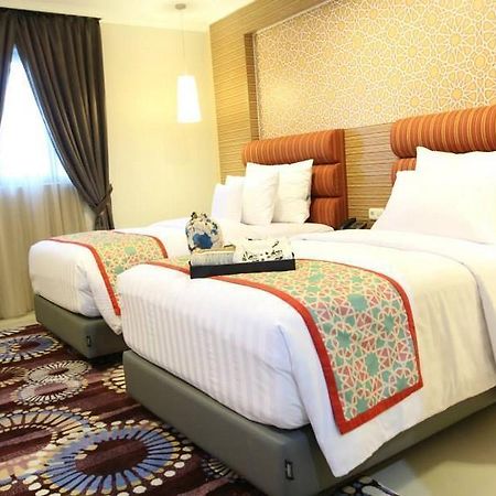 Zahabi Hotel Jakarta Simatupang Jacarta Exterior foto